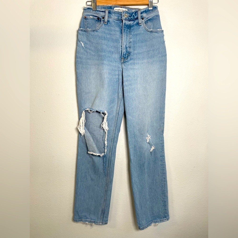 Abercrombie & Fitch 90s Straight Ultra High Rise Distressed Jeans